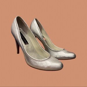 Steven by Steve Madden worn once silver pump